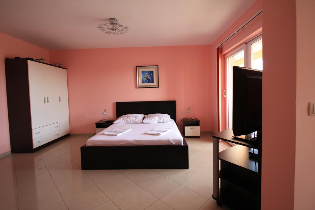 Apartment Dalmatien Traumhaus Makarska Bagian luar foto