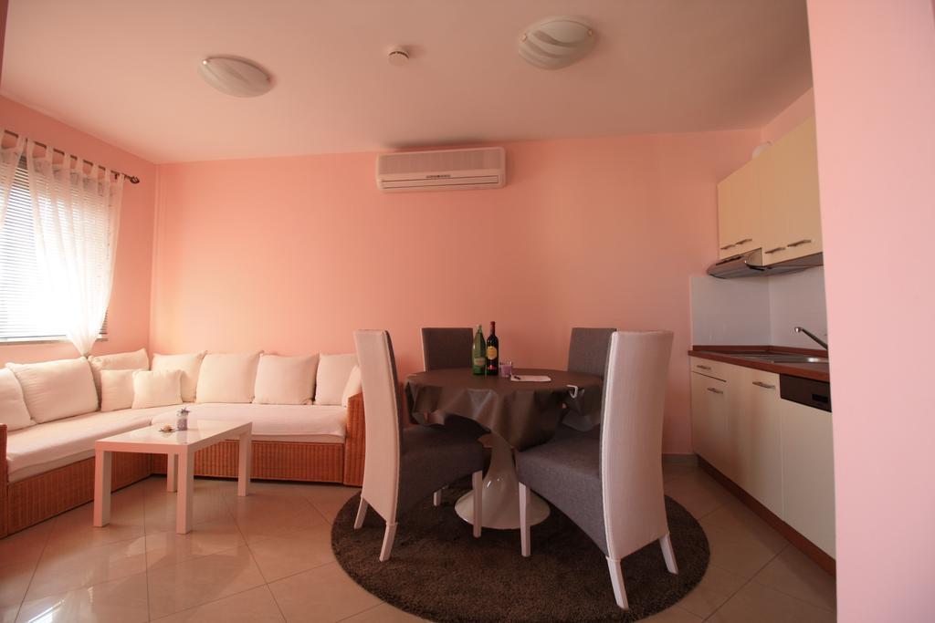 Apartment Dalmatien Traumhaus Makarska Bagian luar foto