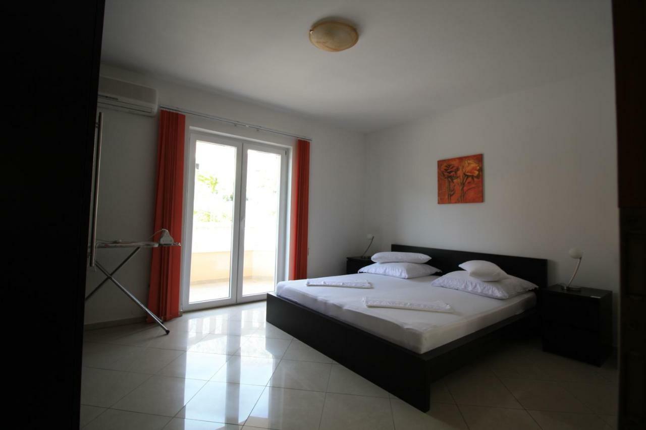 Apartment Dalmatien Traumhaus Makarska Bagian luar foto