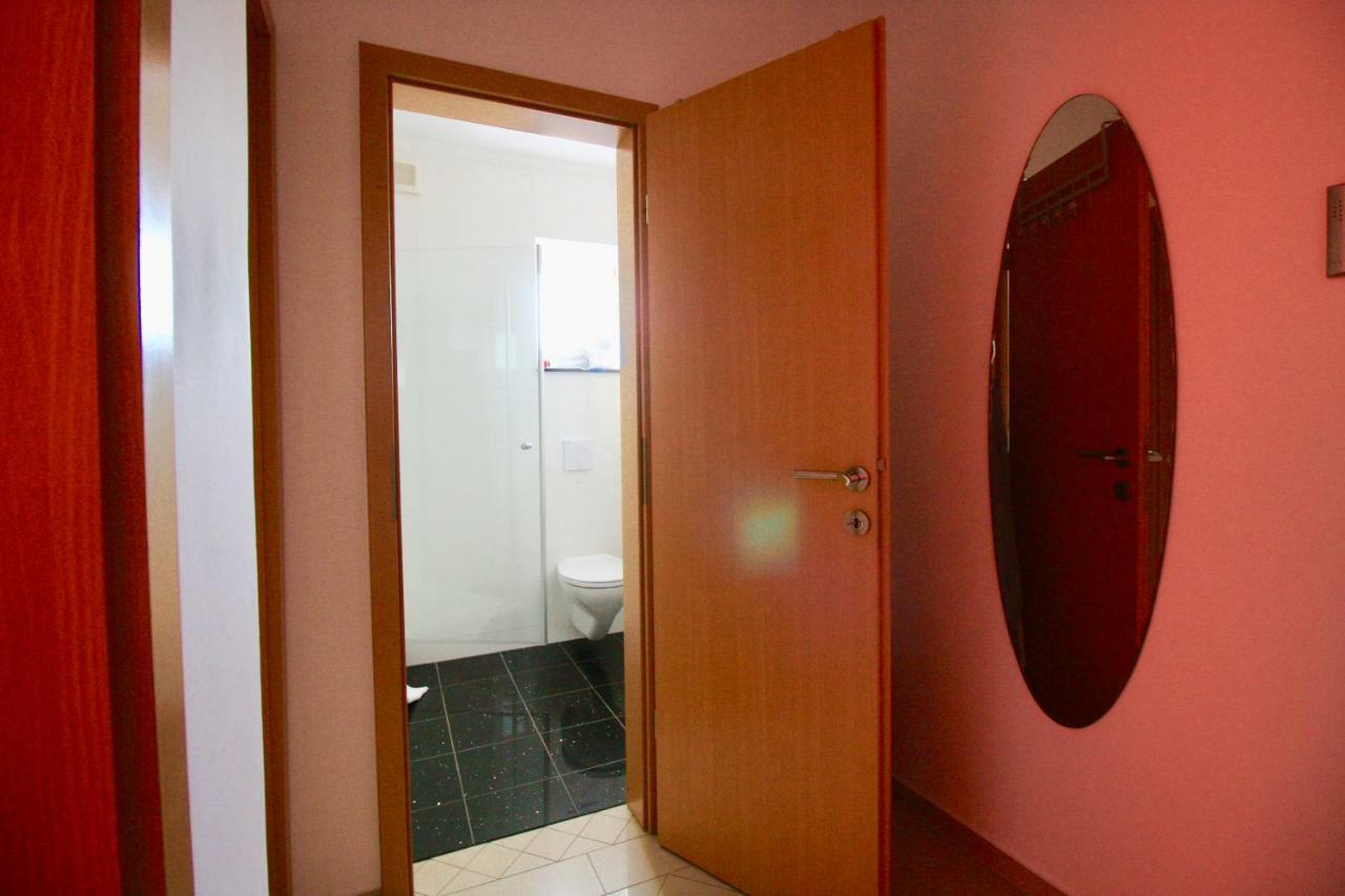 Apartment Dalmatien Traumhaus Makarska Bagian luar foto