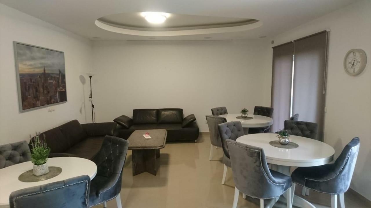 Apartment Dalmatien Traumhaus Makarska Bagian luar foto