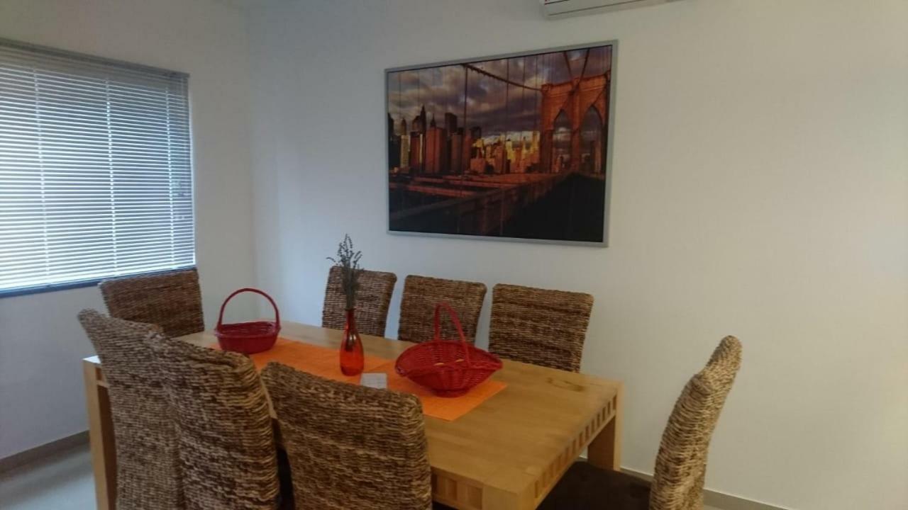 Apartment Dalmatien Traumhaus Makarska Bagian luar foto